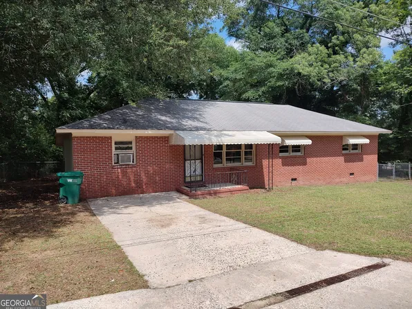 98 New St, Roberta, GA 31078