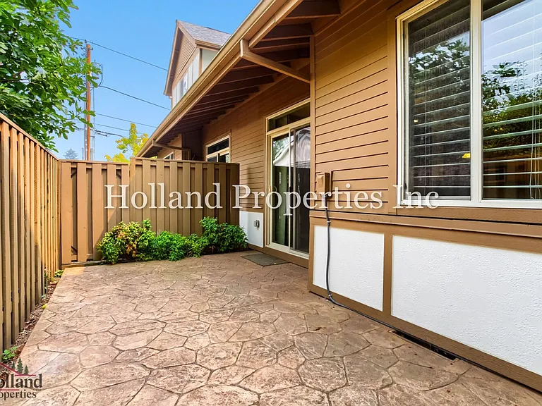 4949 SW 141st Ave — Photo 27