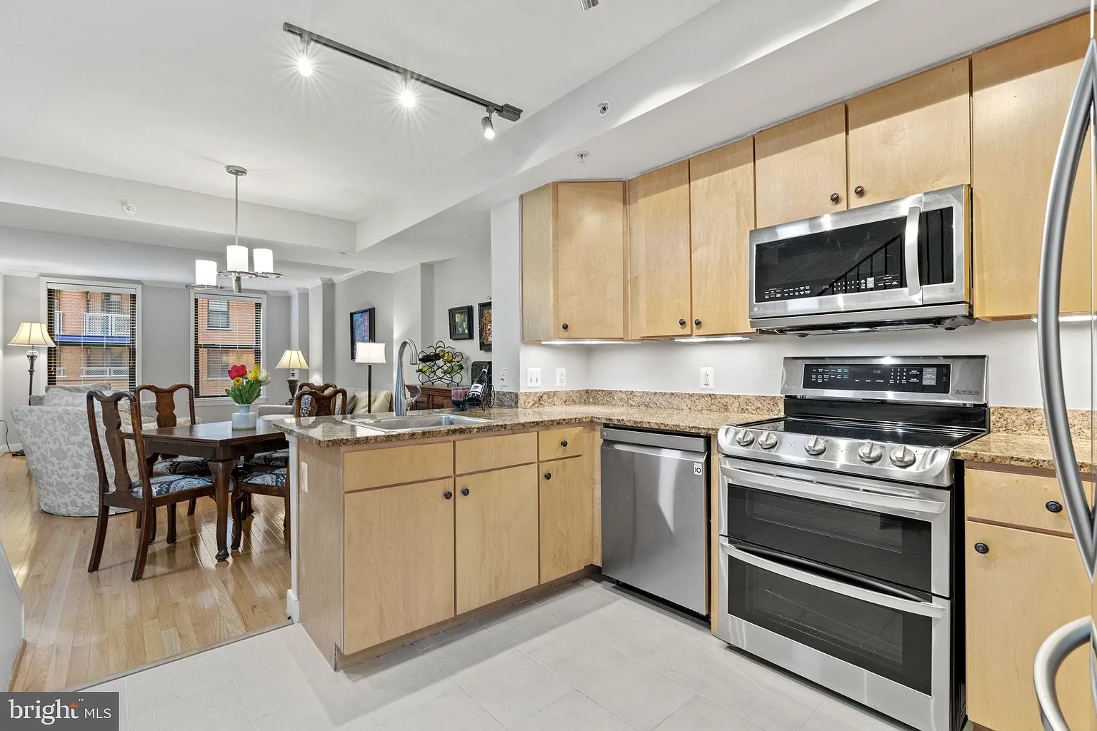 616 E St NW photo 1