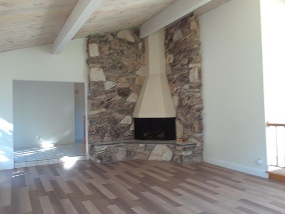 4th image of 2951 Club Rd