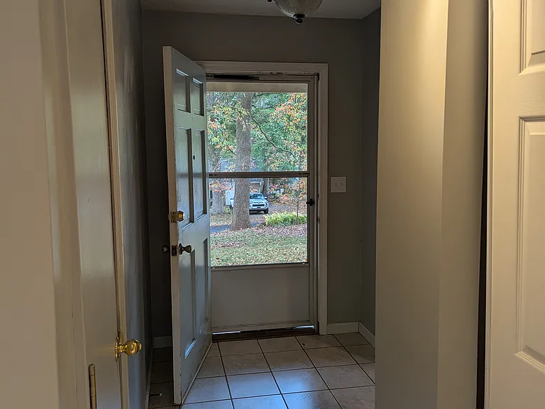 42 Doverdale Rd — Photo 4