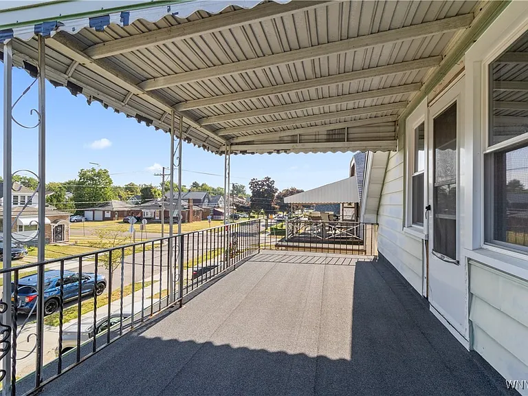71 Gerald Ave #UPPER — Photo 2