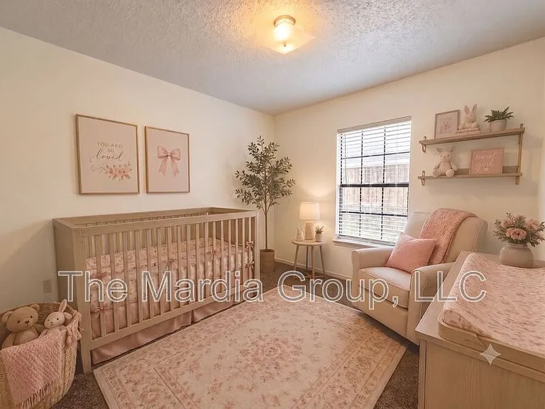 7904 Steppington Dr — Photo 11