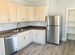 388 Broadway St APT 1R, Chicopee, MA 01020