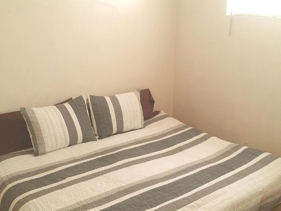fits king size bed