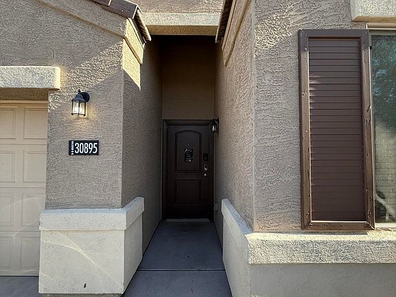 3rd image of 30895 W INDIANOLA Avenue