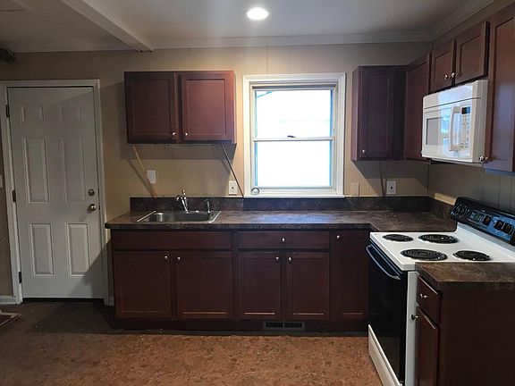 4th image of 10450 Corning Ave
