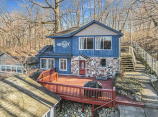 11230 Lakeshore Dr, Three Rivers, MI 49093