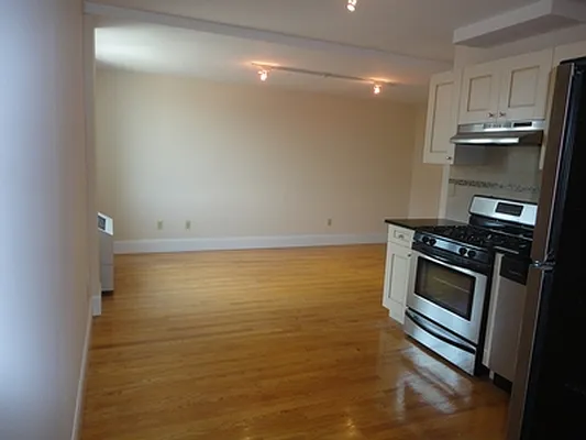 Rented by Urban Realty NYC | media 16