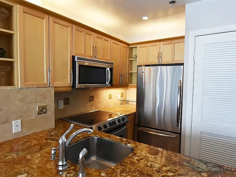 540 Brickell Key Dr #PENTHOUSE — Photo 9