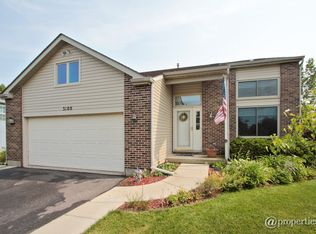 3100 W Newcastle Ct, Waukegan, IL 60087