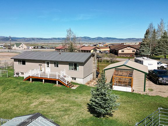 3rd image of 56 Twin Cliffs Rd