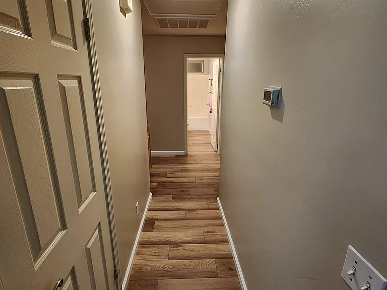H St — Photo 15