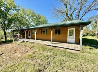 17 Dan Halbert Rd, Cherryville, MO 65446