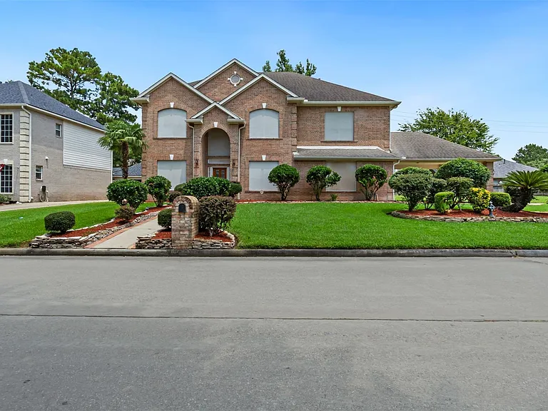 18714 Aquatic Dr — Photo 1