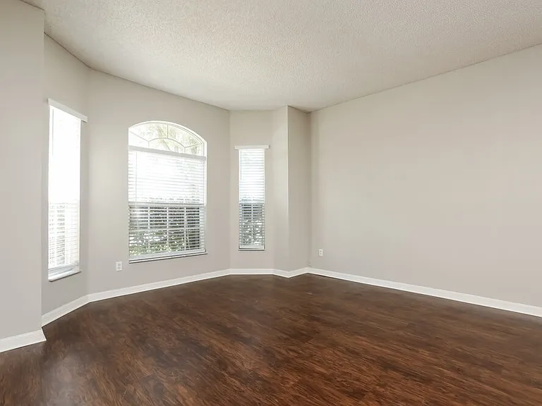1149 Osprey Way — Photo 3