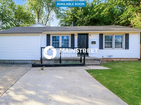 1105 S Locust Dr