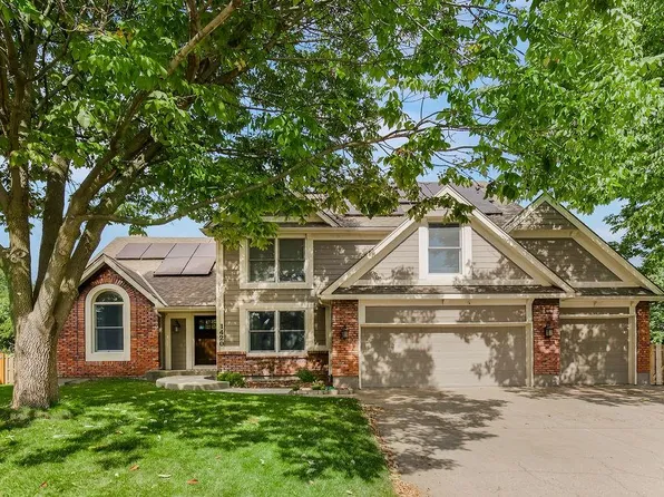 1420 E Meadow Ln, Olathe, KS 66062