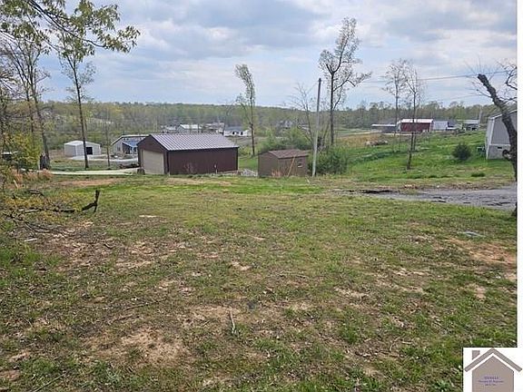 3rd image of 176 Cambridge Shores Dr