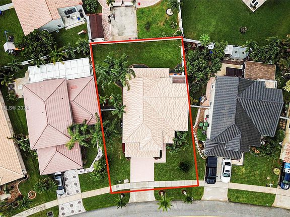 4th image of 18315 SW 4th Ct
