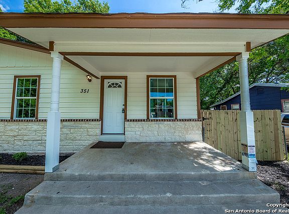 3rd image of 351 Oakwood Dr