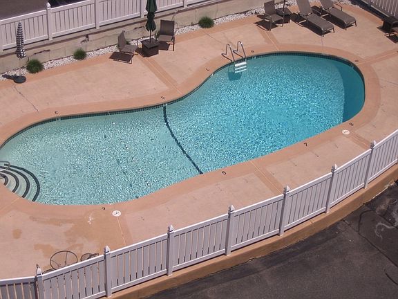 2nd image of 295 Lynn Shore Dr APT 507