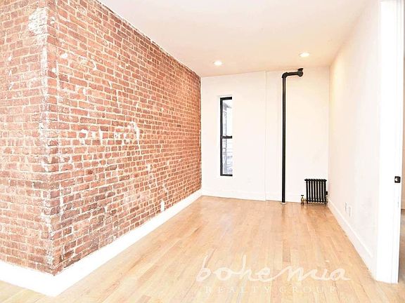 3rd image of 516 W 159th St #22