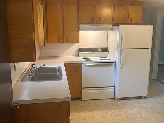 5th image of 475 Falmouth Rd #1