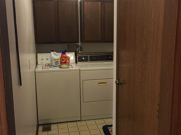 5th image of 67 Manor Ct