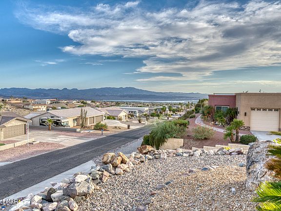 3rd image of 3851 Canyon Cove Dr