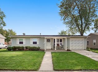 11 Dover Ave, Romeoville, IL 60446