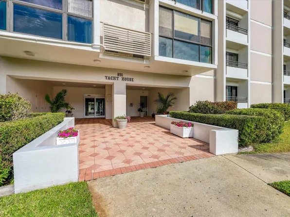 851 Bayway Blvd APT 201, Clearwater, FL 33767