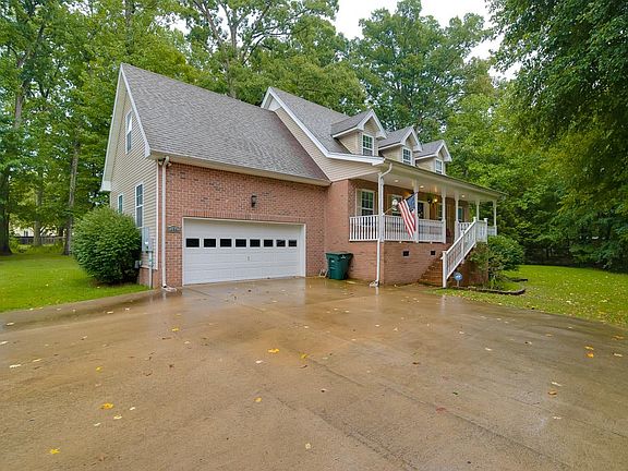 2nd image of 104 Daffodil Ct