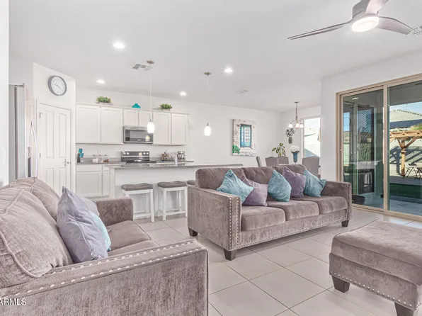 19812 W MOONLIGHT Path, Buckeye, AZ 85326