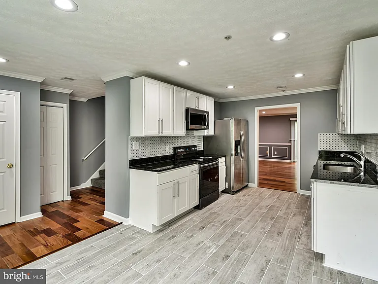 11238 Hannah Way #3 — Photo 5