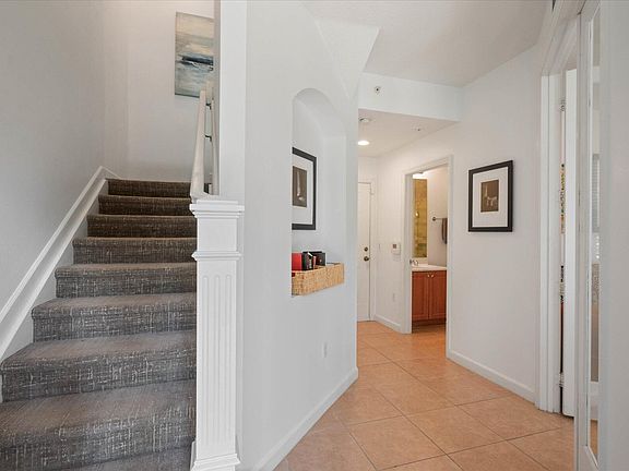 4th image of 2568 Gardens Parkway