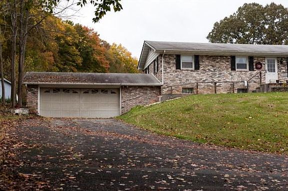 2nd image of 314 Neeley Ln