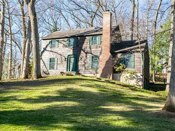 15 Sand Brook Rd, Pittsford, NY 14534