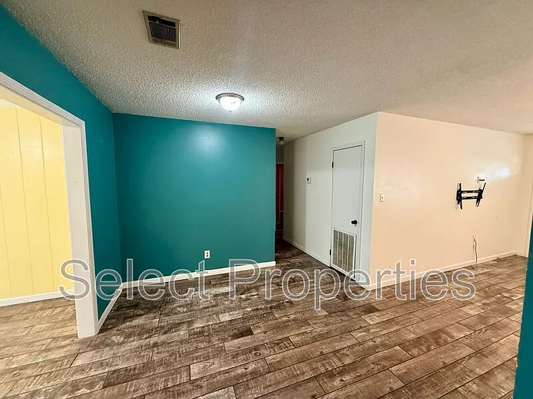 1116 W Nettleton Ave — Photo 6