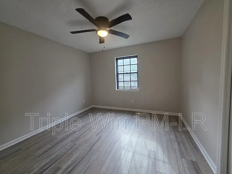 12320 Shawnee Forest Dr — Photo 23