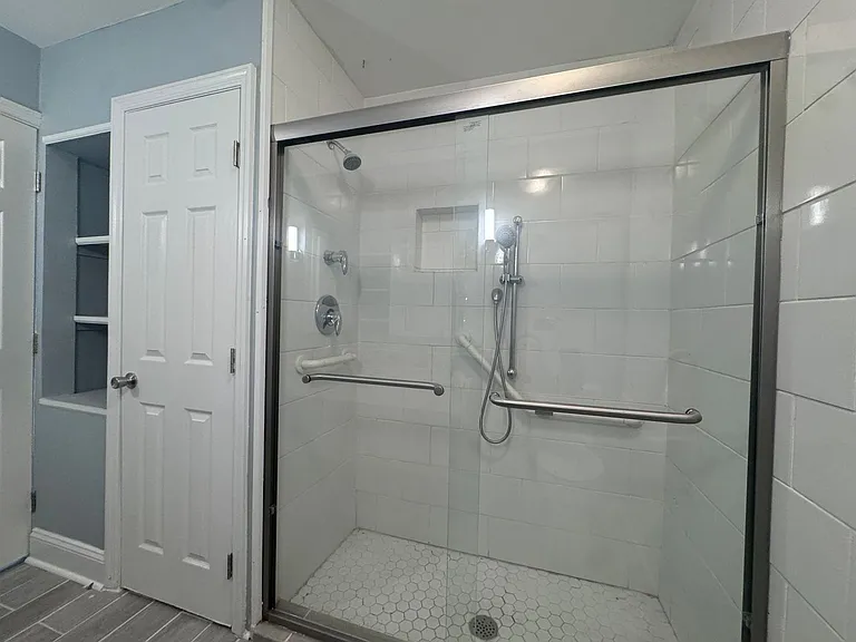 908 Rochester Dr — Photo 22