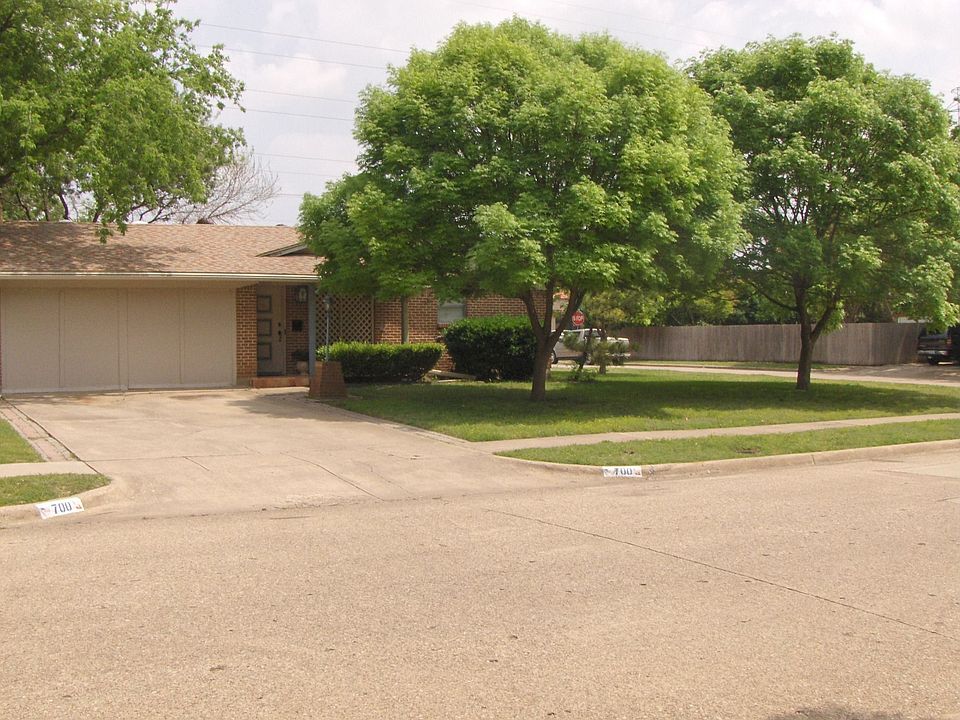 Open House Sunday May 4 / 2-4 p.m. 