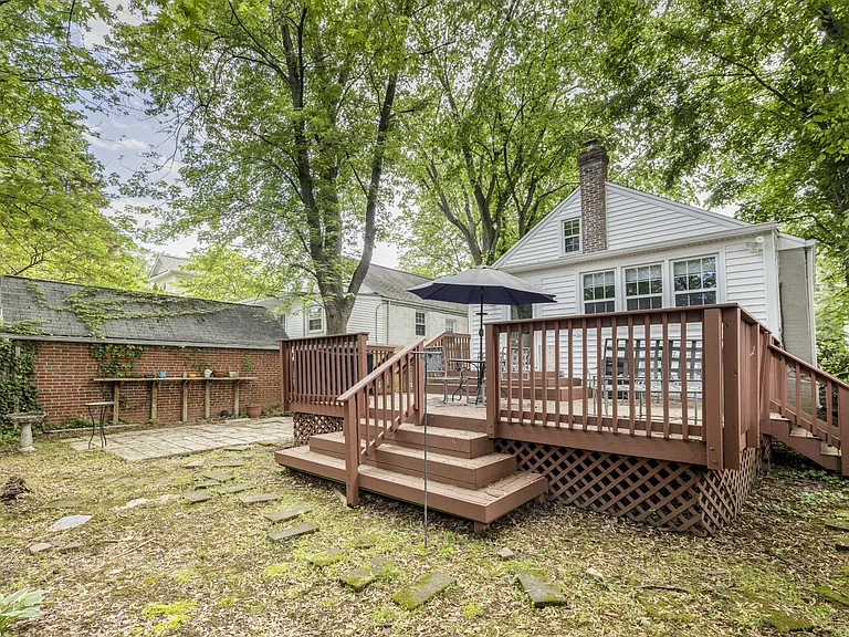 4850 Crescent St — Photo 19