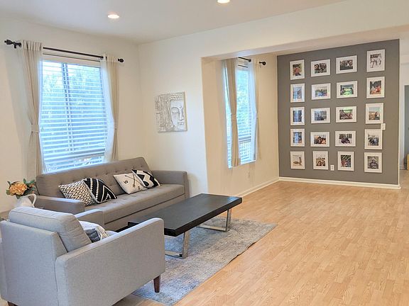 3rd image of 464 Tower Hill Ave #464