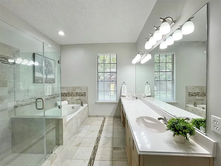 7 Windledge Pl — Photo 27