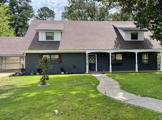 1814 Buckner Dr, Longview, TX 75604