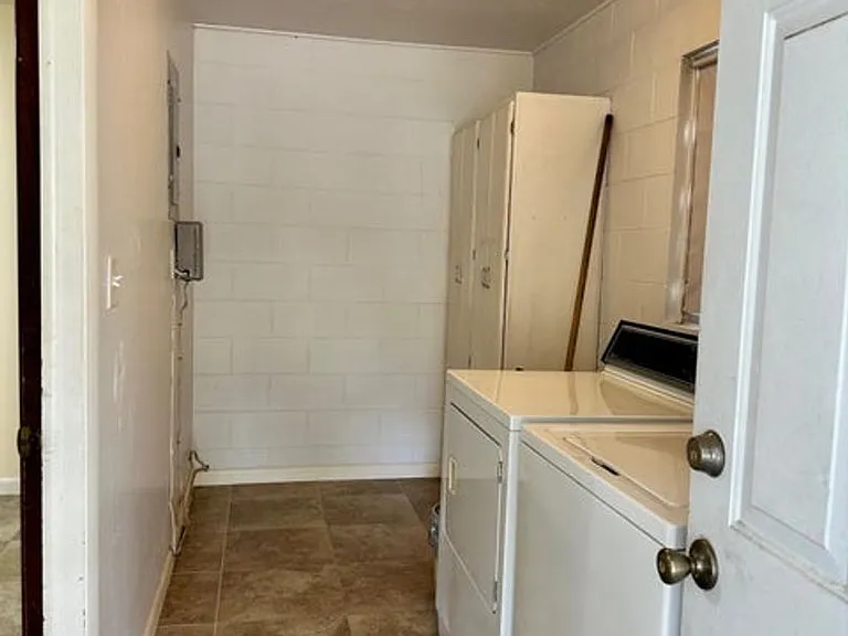 680 Birchwood Ln — Photo 20