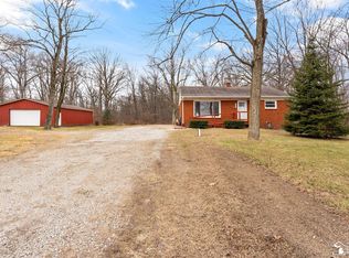 9035 Exeter Rd, Carleton, MI 48117