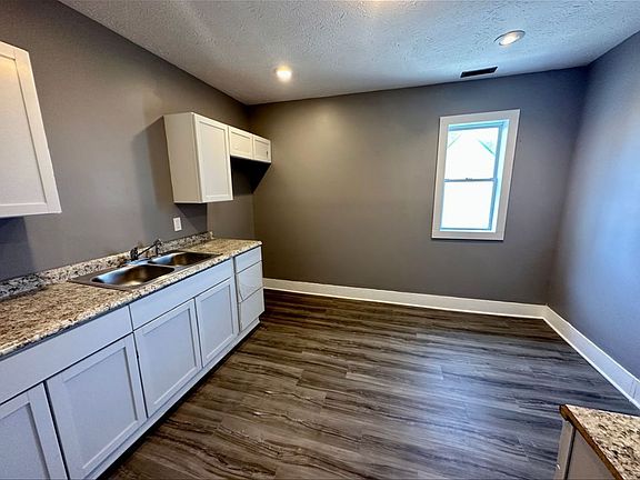 2nd image of 406 N Perkins St #1/2