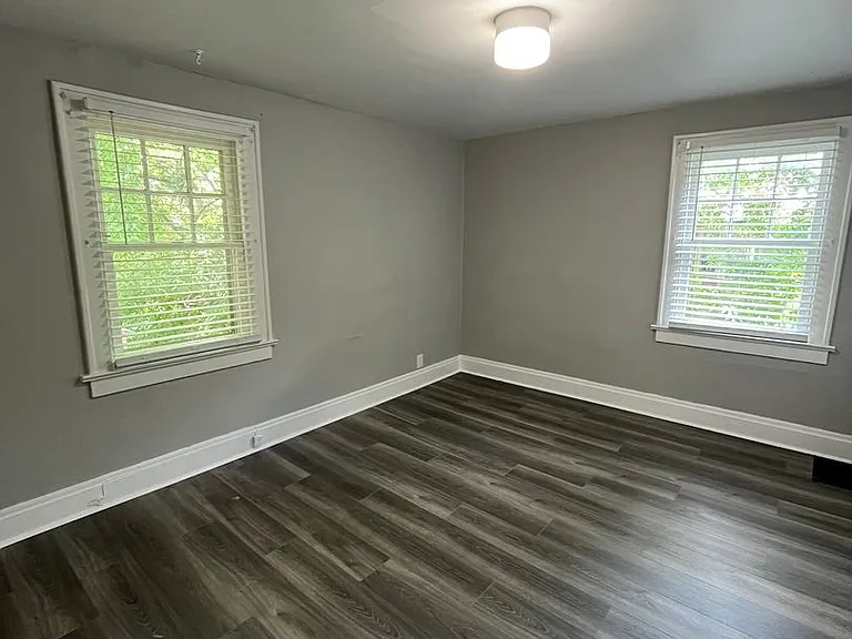 11 E Kelso Rd — Photo 23